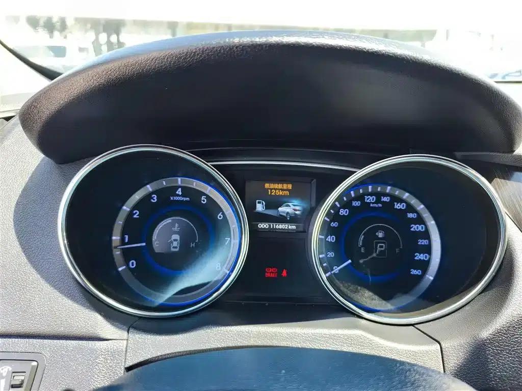 Sonata 2013 2.0L Automatic Premium Edition — миниатюра 15