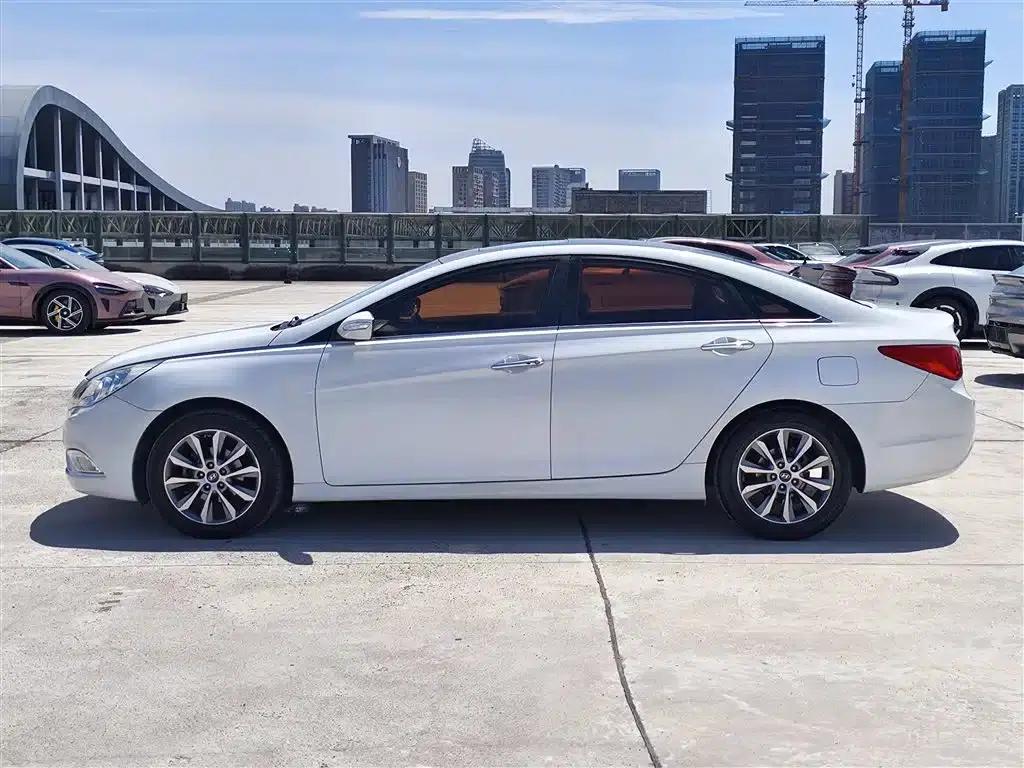 Sonata 2013 2.0L Automatic Premium Edition — миниатюра 3