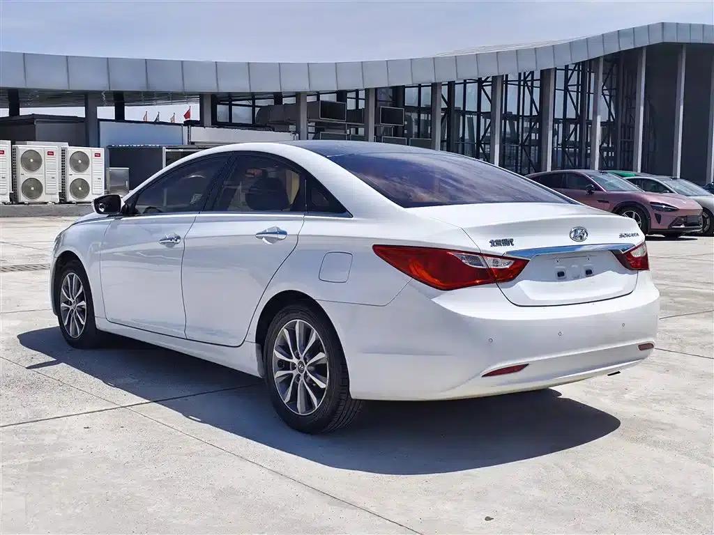 Sonata 2013 2.0L Automatic Premium Edition — миниатюра 4