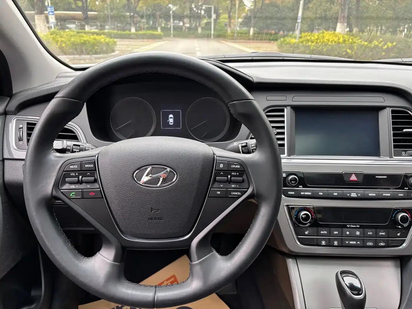 Sonata 2017 2.4L DLX Premium — миниатюра 17