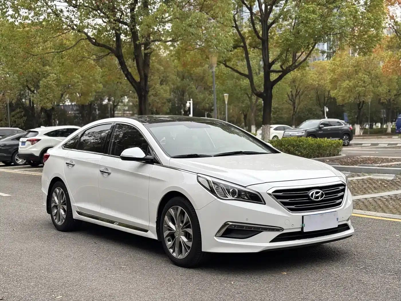 Sonata 2017 2.4L DLX Premium — миниатюра 3