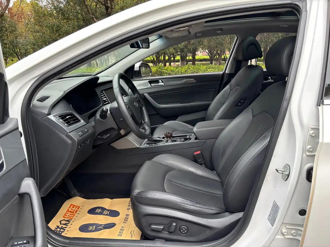 Sonata 2017 2.4L DLX Premium — миниатюра 8