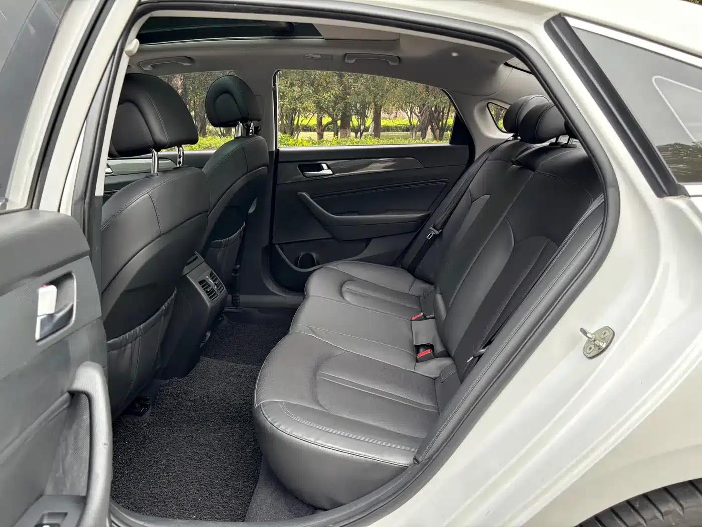 Sonata 2017 2.4L DLX Premium — миниатюра 9
