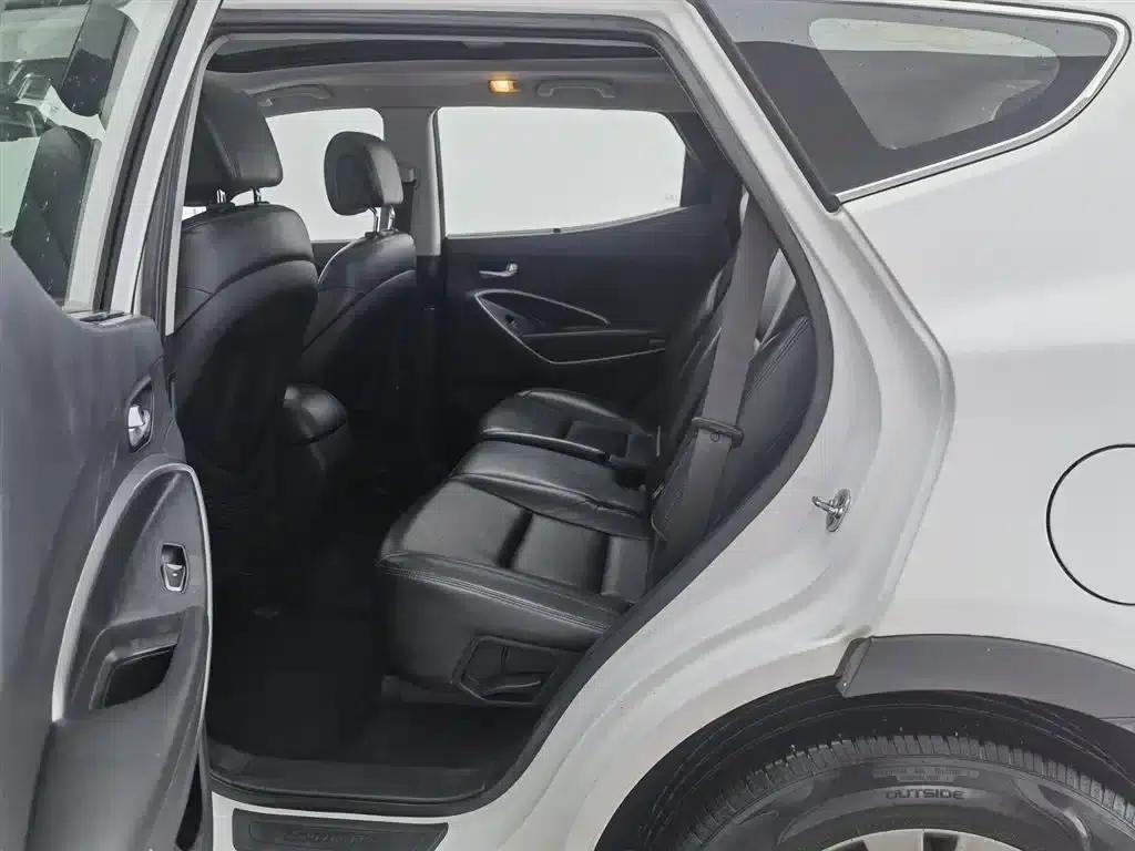 Santa Fe 2013 2.4L Automatic 4WD Intelligent Model — миниатюра 15