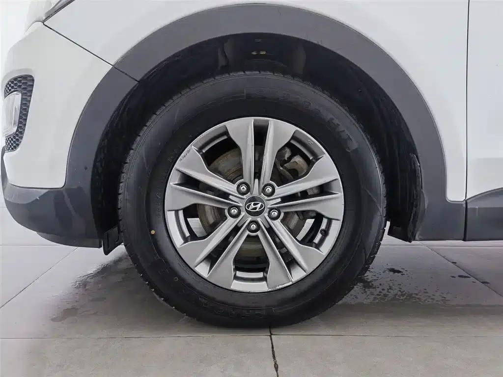 Santa Fe 2013 2.4L Automatic 4WD Intelligent Model — миниатюра 17