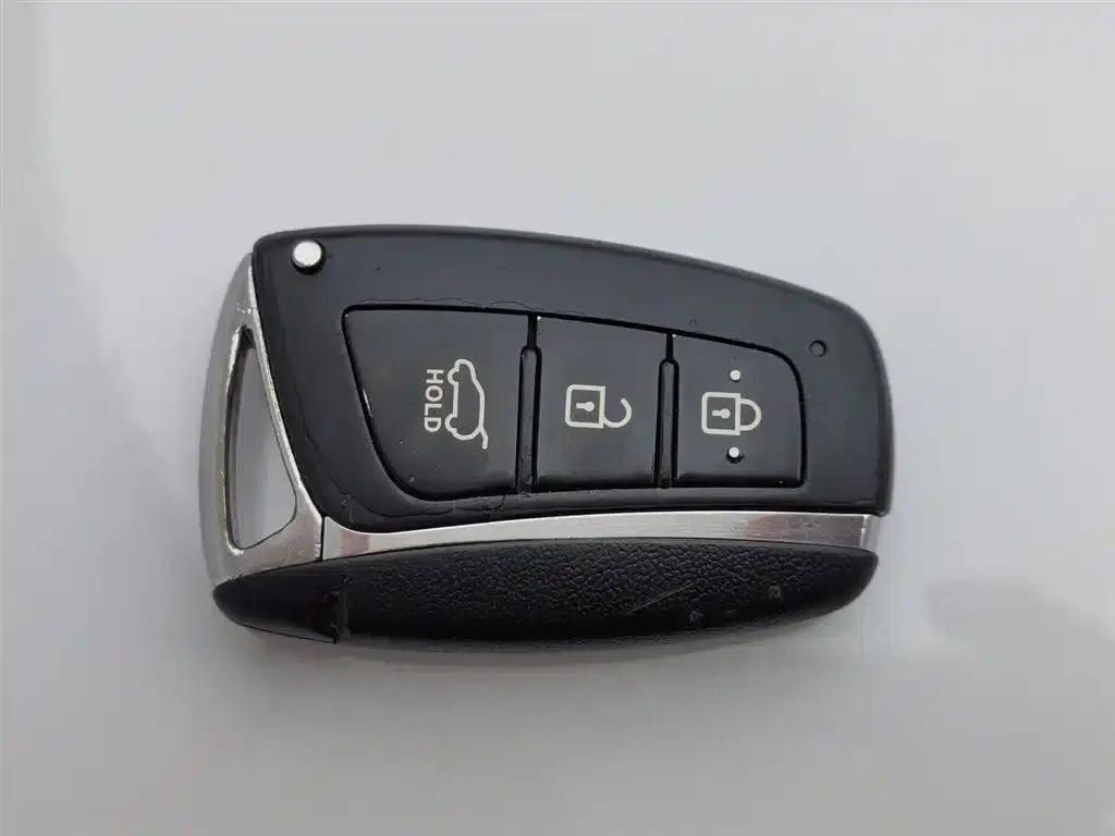 Santa Fe 2013 2.4L Automatic 4WD Intelligent Model — миниатюра 19