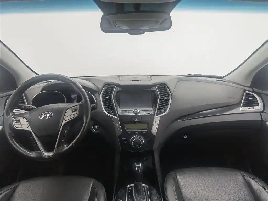 Santa Fe 2013 2.4L Automatic 4WD Intelligent Model — миниатюра 5