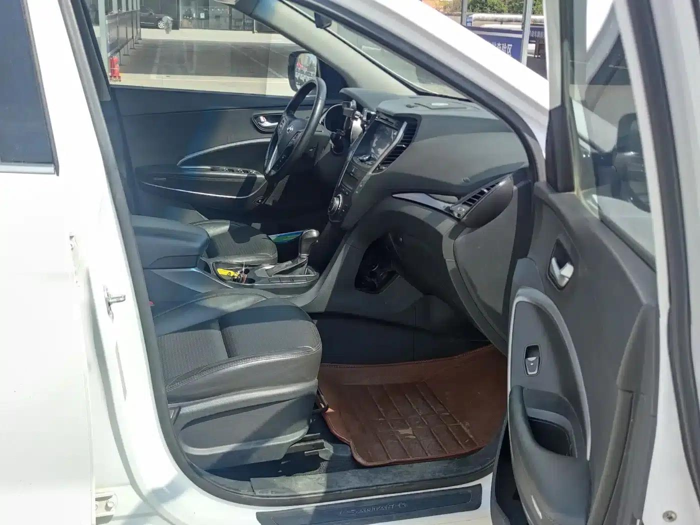 Santa Fe 2013 2.4L Automatic 2WD Smart Edition — миниатюра 12
