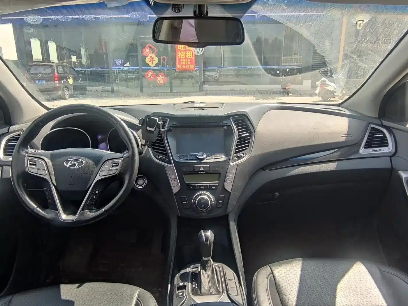 Santa Fe 2013 2.4L Automatic 2WD Smart Edition — миниатюра 16