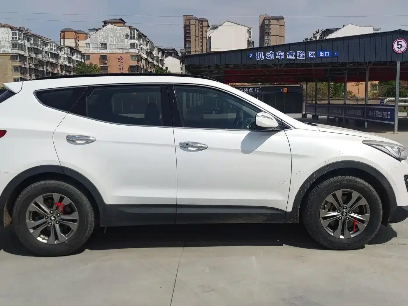 Santa Fe 2013 2.4L Automatic 2WD Smart Edition — миниатюра 4