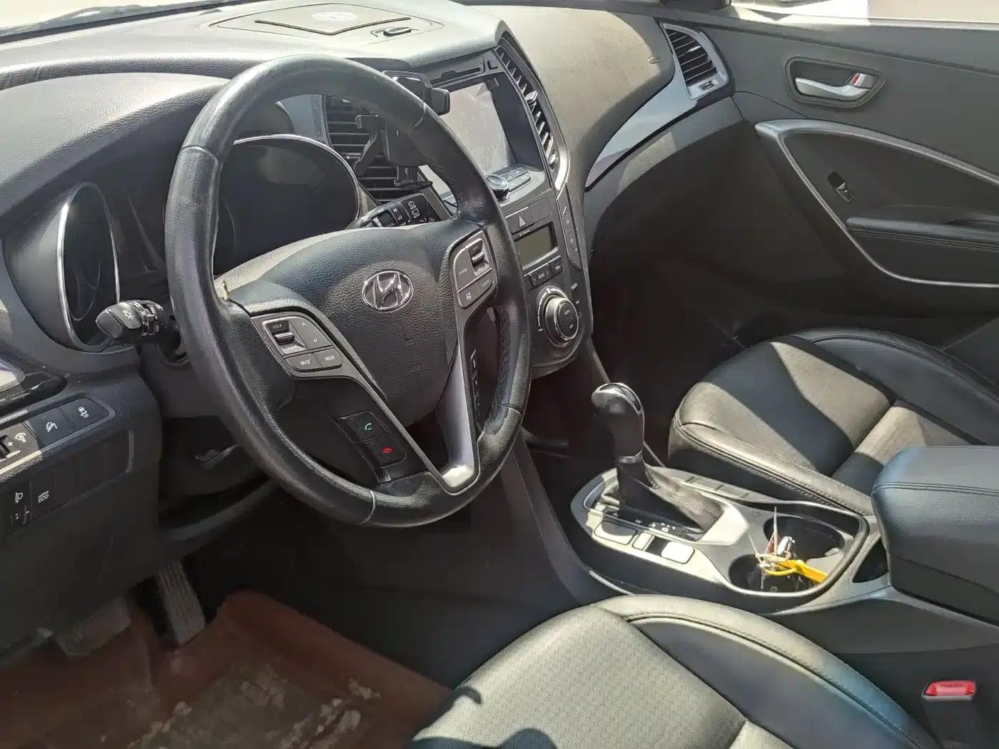 Santa Fe 2013 2.4L Automatic 2WD Smart Edition — миниатюра 9