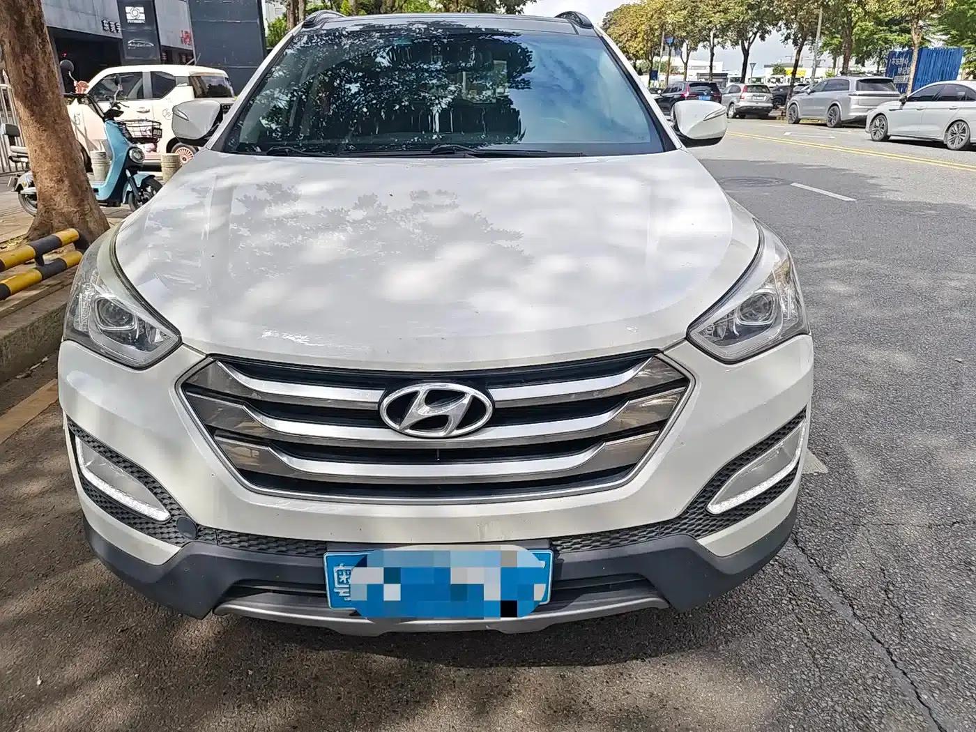 Santa Fe 2015 2.4L Automatic 2WD Smart 5-Seater — миниатюра 2