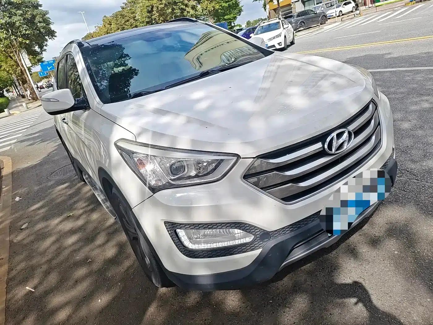 Santa Fe 2015 2.4L Automatic 2WD Smart 5-Seater — миниатюра 4
