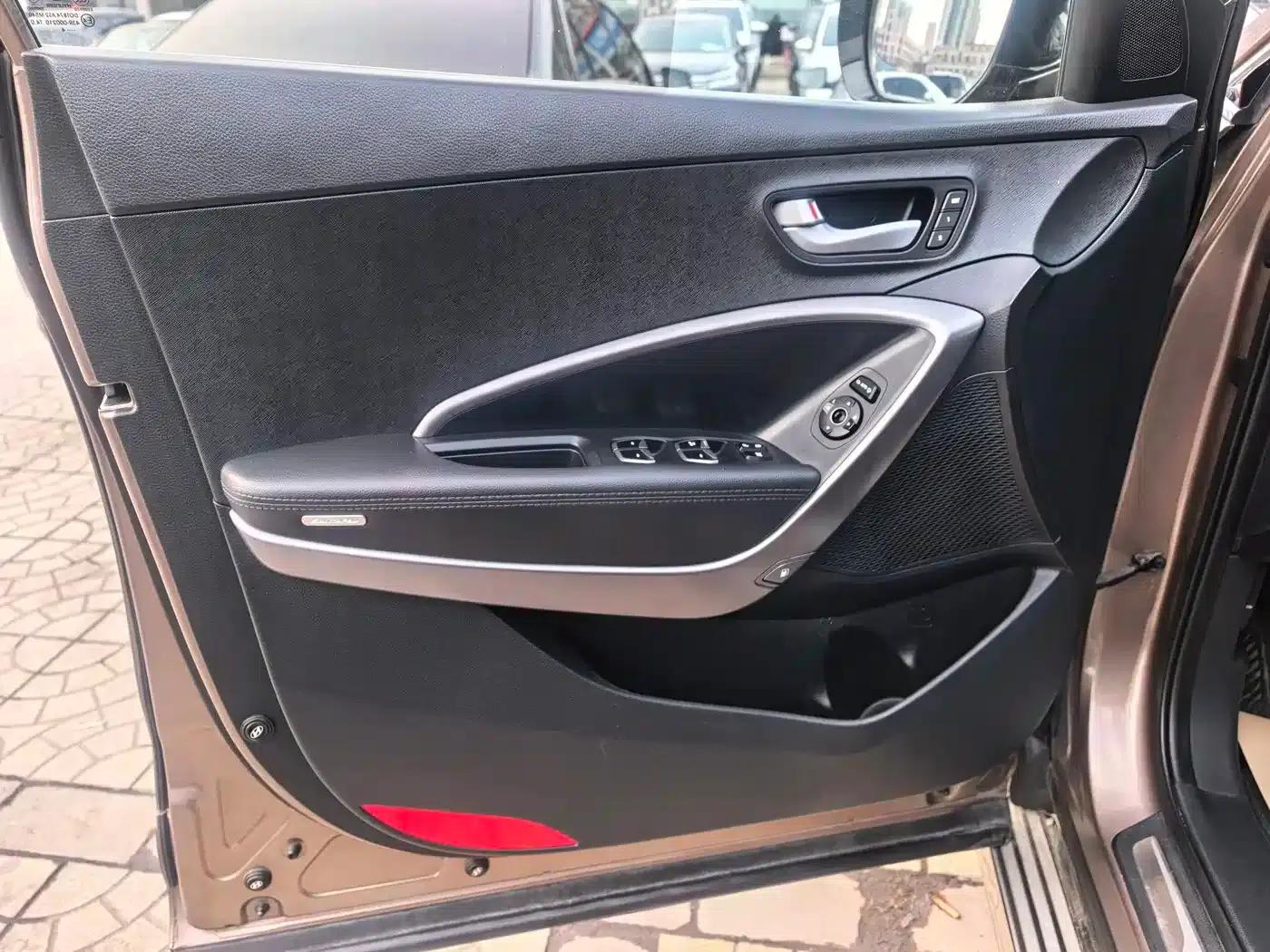 Santa Fe 2013 2.0T Automatic 4WD Top-of-the-line Model — миниатюра 4