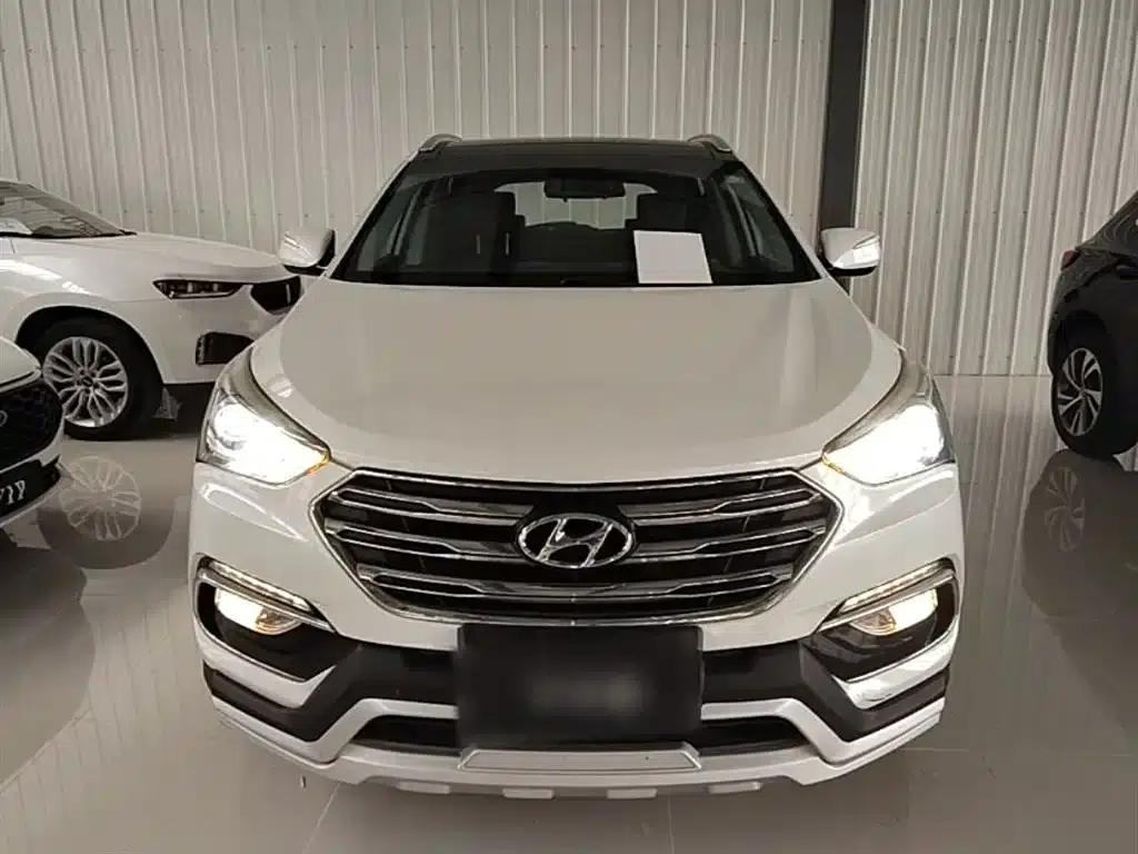 Santa Fe 2017 2.0T Automatic 4WD Intelligent 7-Seater — миниатюра 3