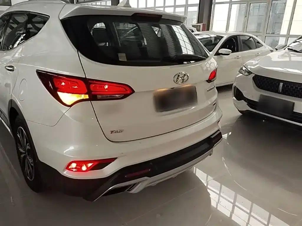 Santa Fe 2017 2.0T Automatic 4WD Intelligent 7-Seater — миниатюра 6