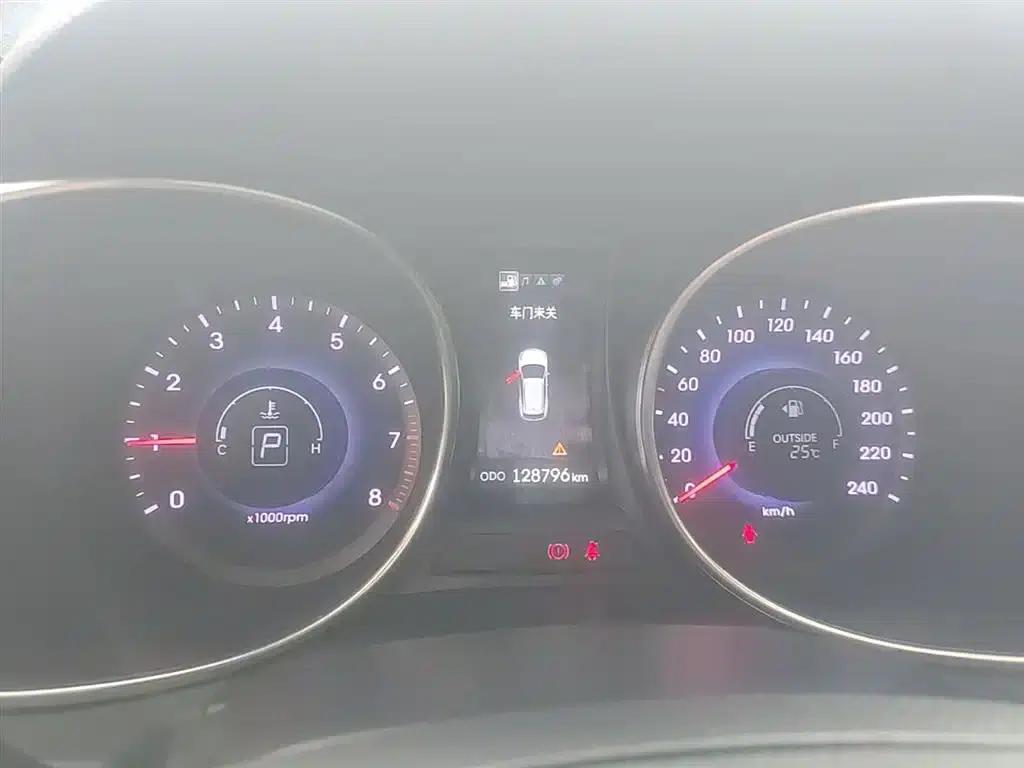 Santa Fe 2013 2.4L Automatic 2WD Smart Edition — миниатюра 12