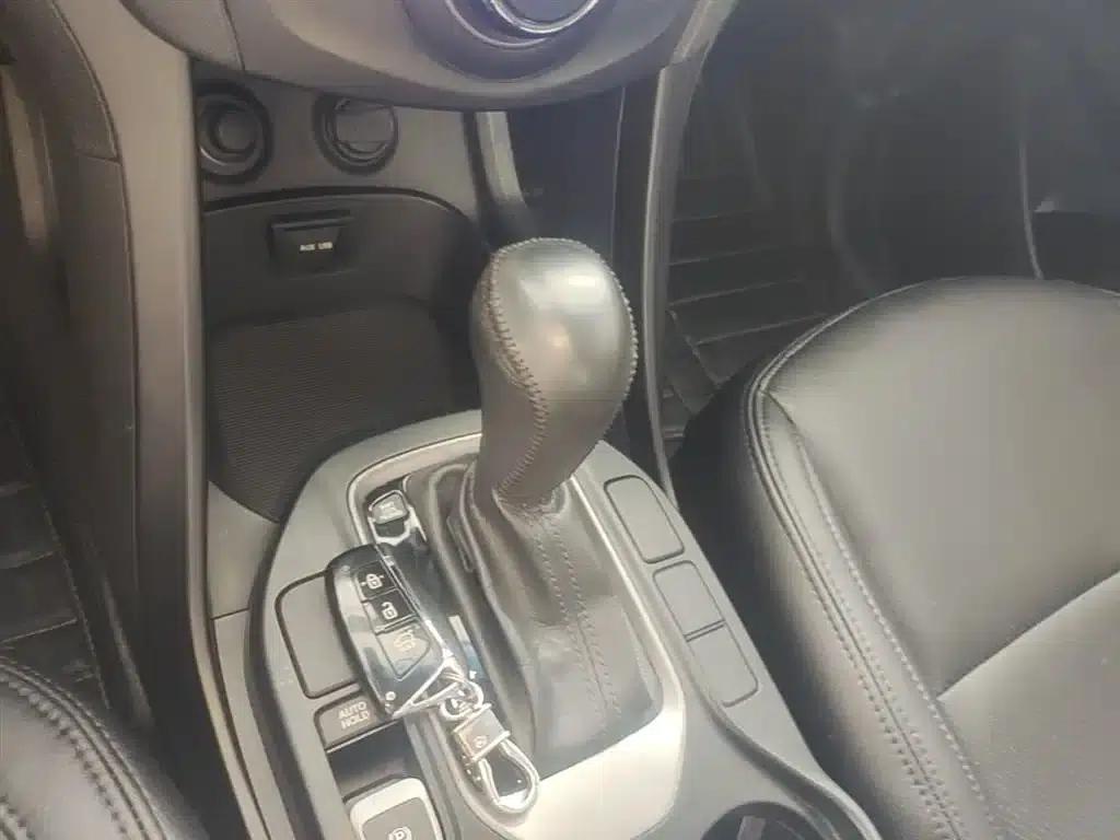 Santa Fe 2013 2.4L Automatic 2WD Smart Edition — миниатюра 14