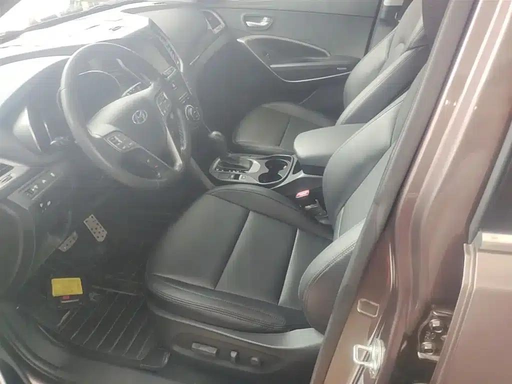 Santa Fe 2013 2.4L Automatic 2WD Smart Edition — миниатюра 15