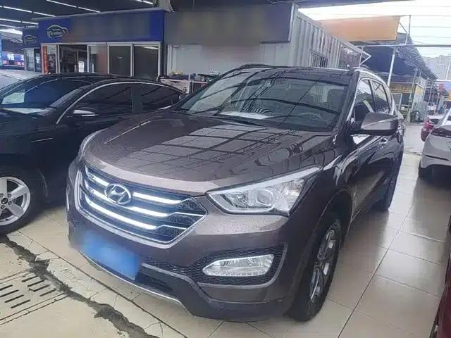 Santa Fe 2013 2.4L Automatic 2WD Smart Edition