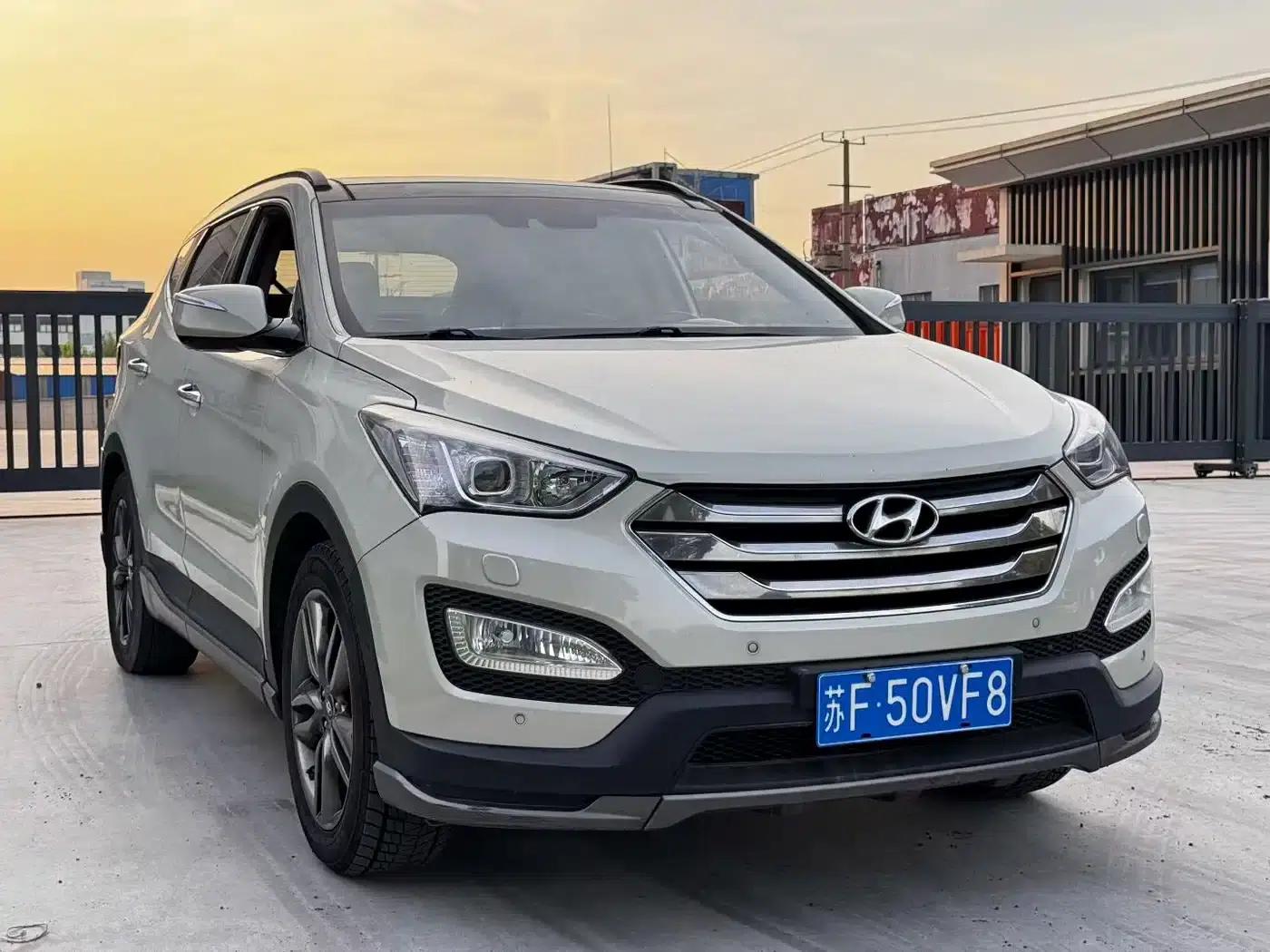 Santa Fe Imported 2013 3.0L 4WD Flagship Edition 7-Seater Euro V — миниатюра 1