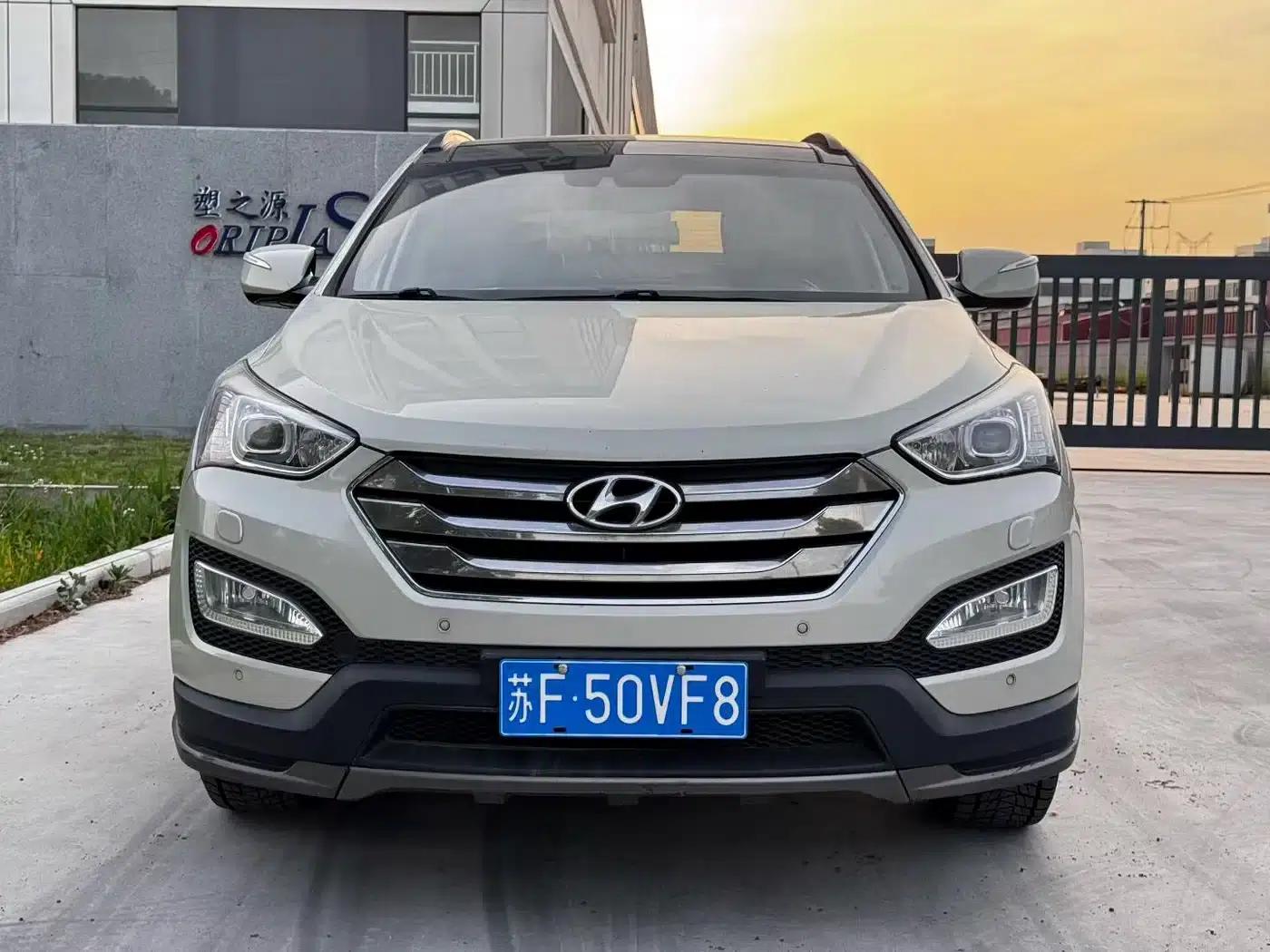 Santa Fe Imported 2013 3.0L 4WD Flagship Edition 7-Seater Euro V — миниатюра 2