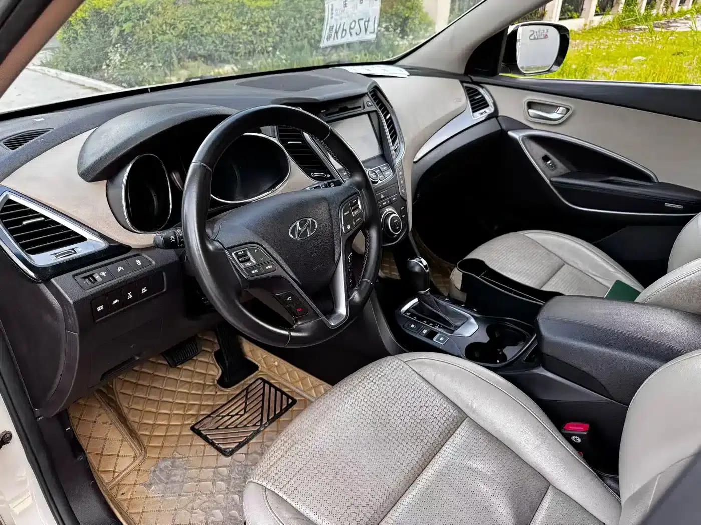 Santa Fe Imported 2013 3.0L 4WD Flagship Edition 7-Seater Euro V — миниатюра 4