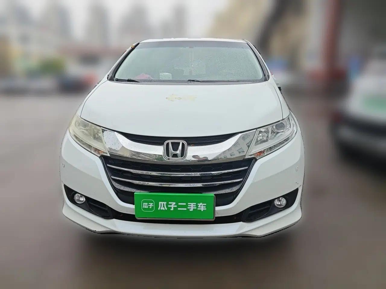 Honda Odyssey 2017 2.4L Luxury Edition — миниатюра 2