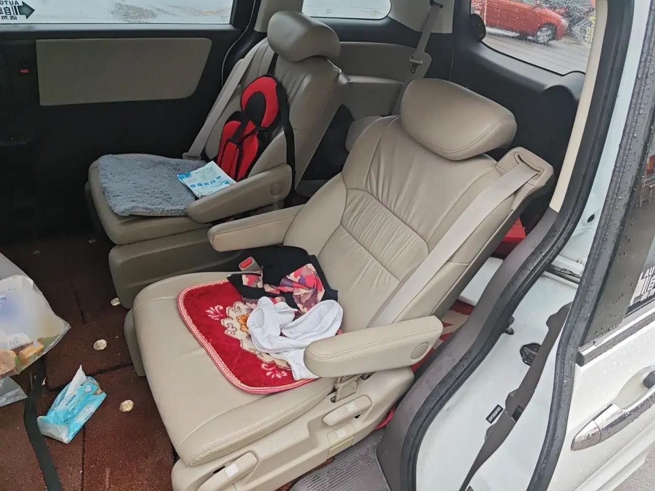 Honda Odyssey 2017 2.4L Luxury Edition — миниатюра 18