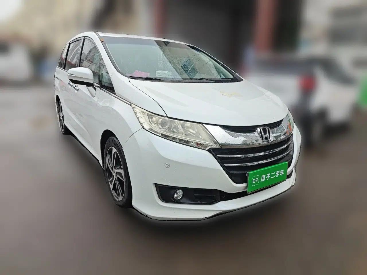 Honda Odyssey 2017 2.4L Luxury Edition — миниатюра 3