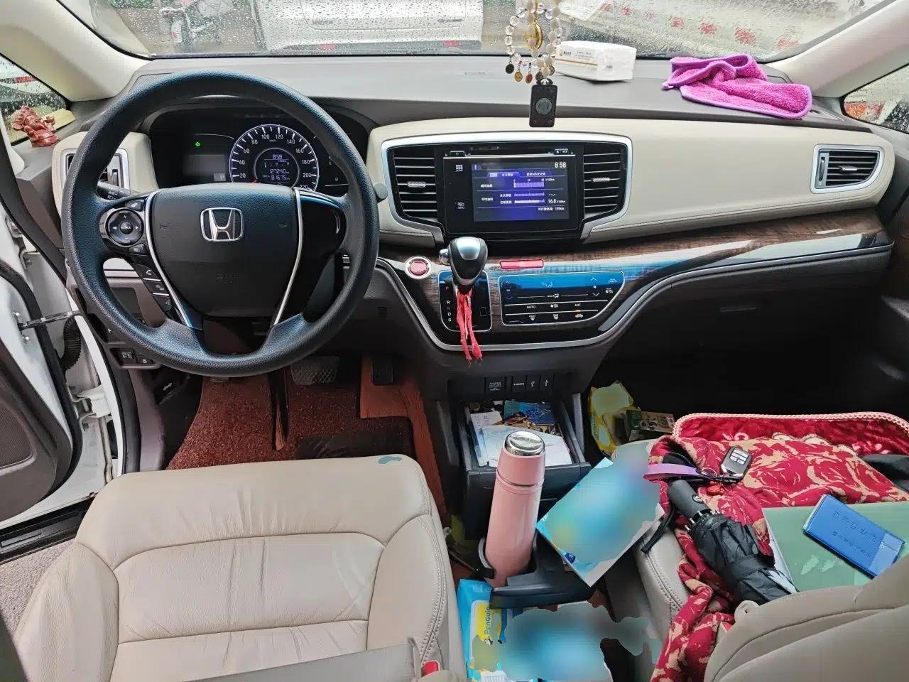 Honda Odyssey 2017 2.4L Luxury Edition — миниатюра 10