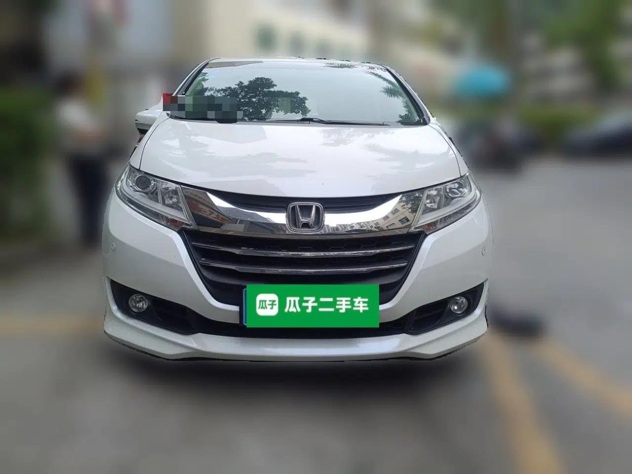 Honda Odyssey 2017 2.4L Luxury Edition — миниатюра 2