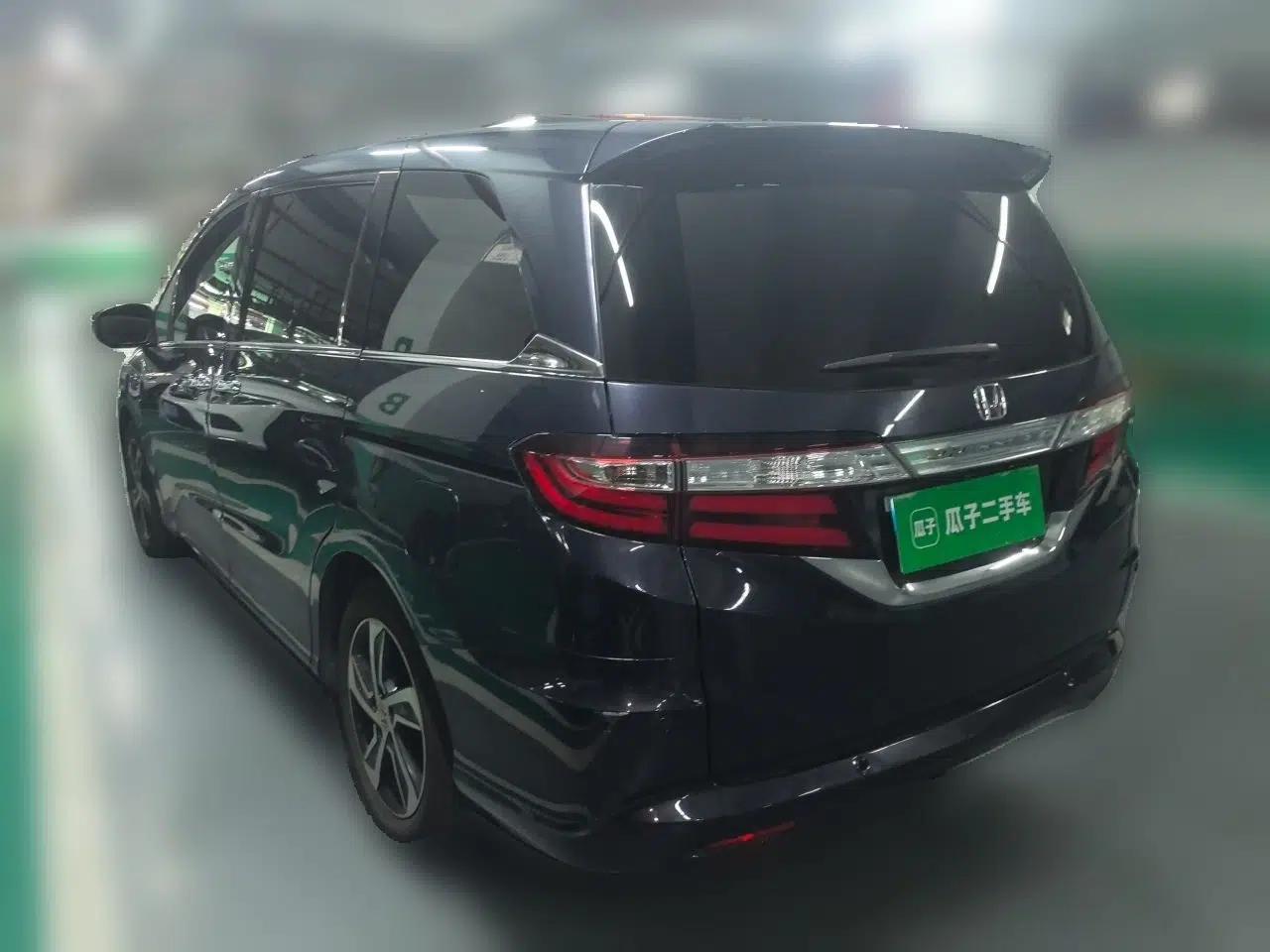 Honda Odyssey 2015 2.4L Smart Edition — миниатюра 4