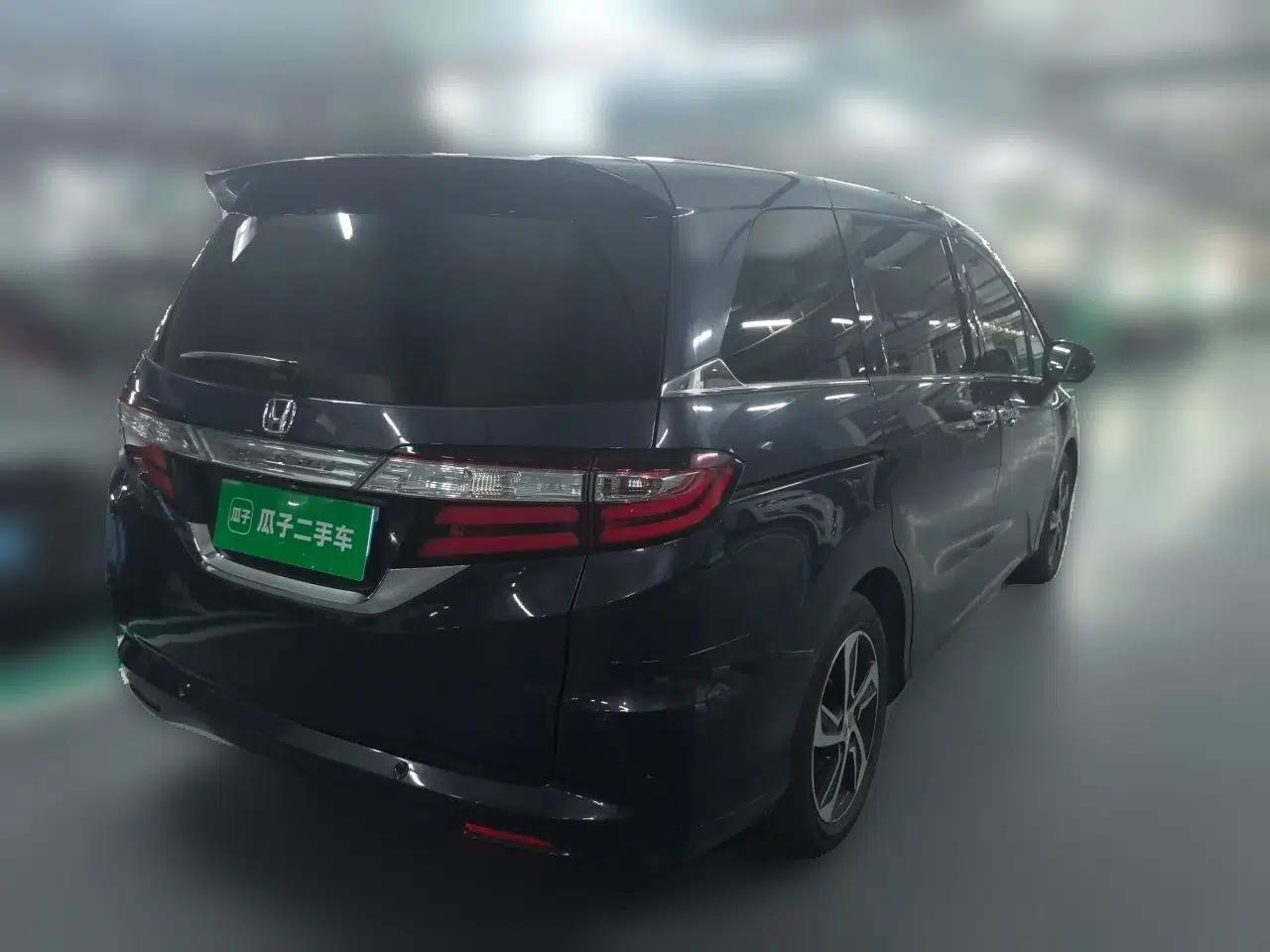 Honda Odyssey 2015 2.4L Smart Edition — миниатюра 6