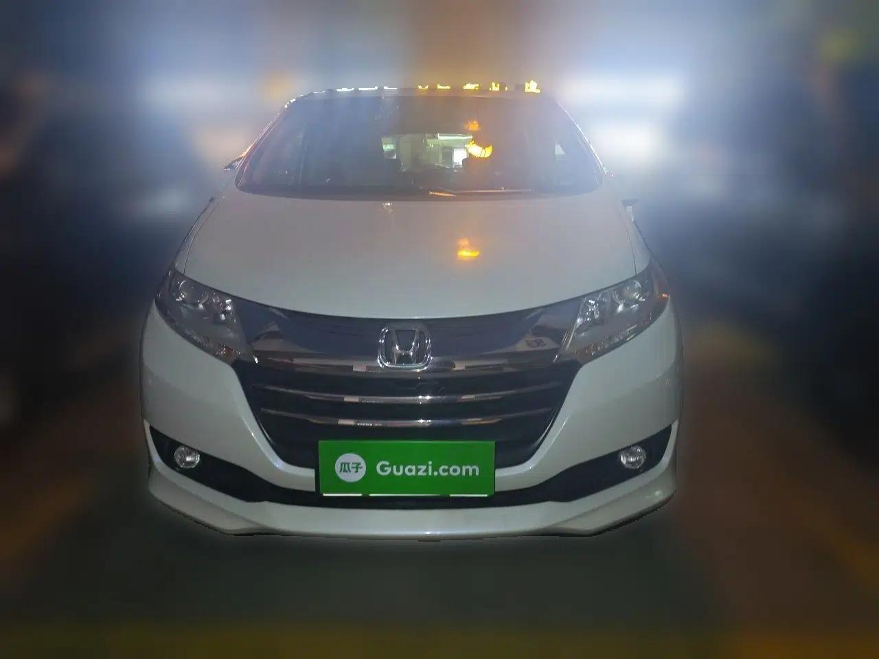 Honda Odyssey 2017 2.4L Luxury Edition — миниатюра 2