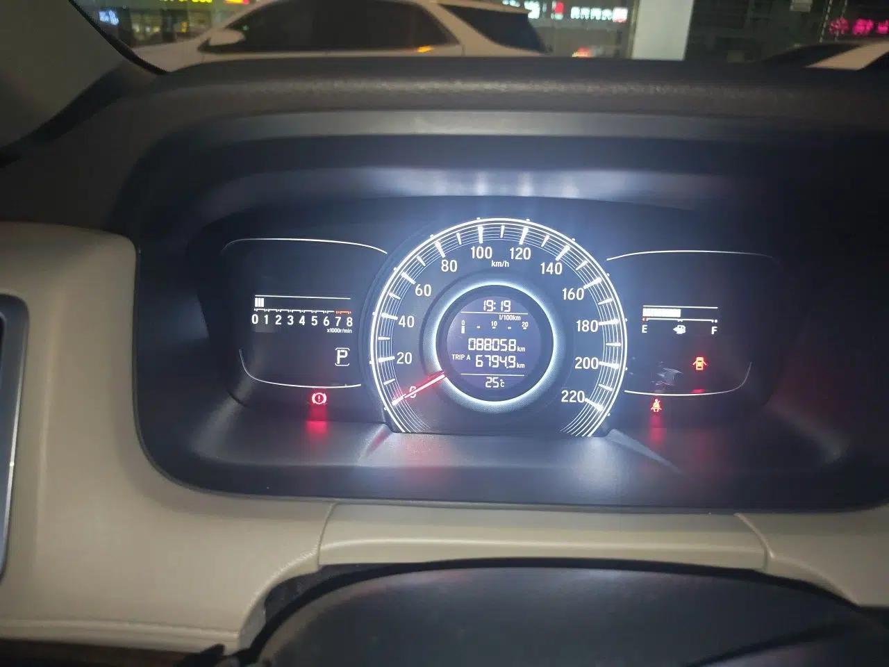 Honda Odyssey 2017 2.4L Luxury Edition — миниатюра 11