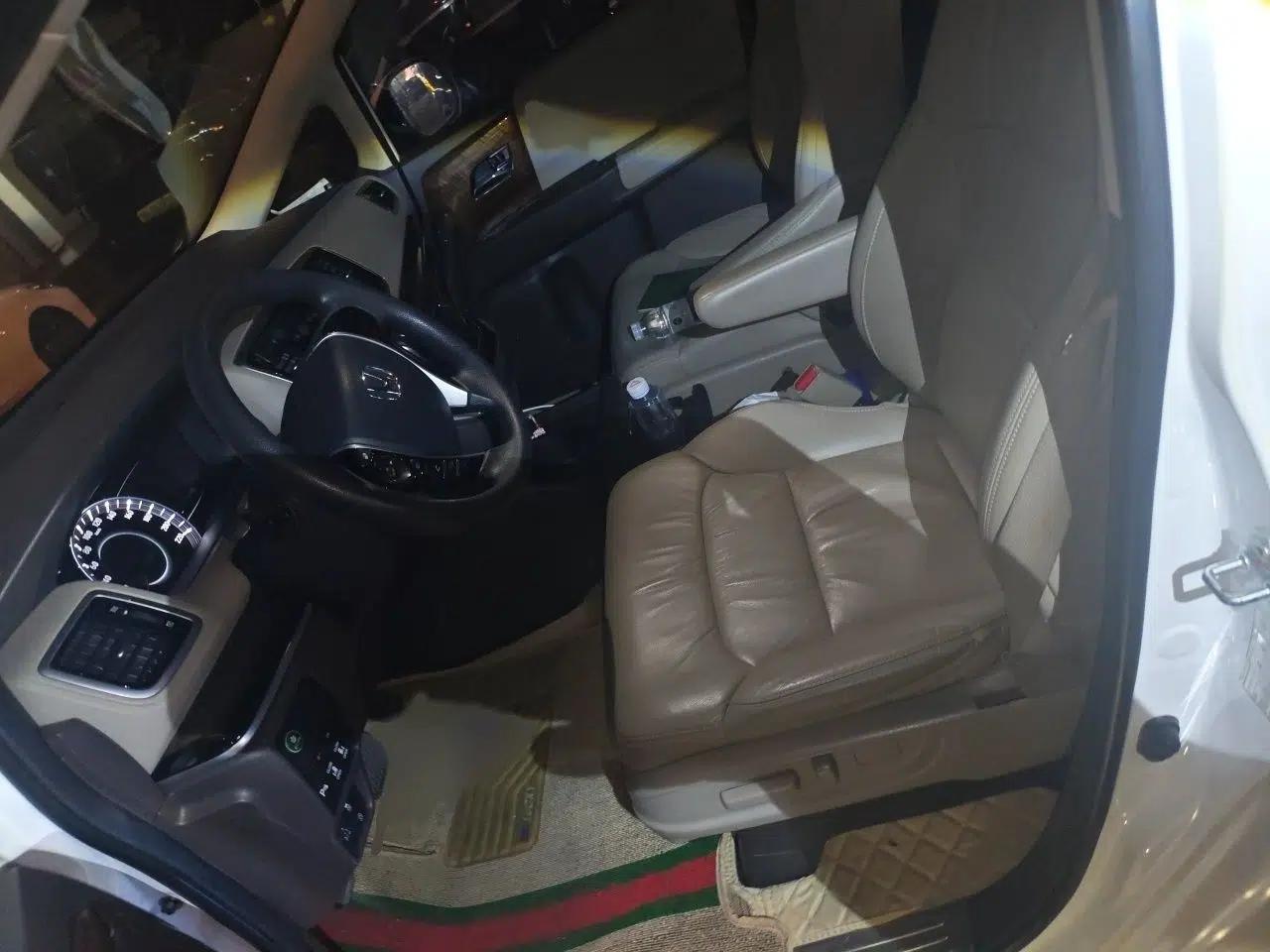 Honda Odyssey 2017 2.4L Luxury Edition — миниатюра 14