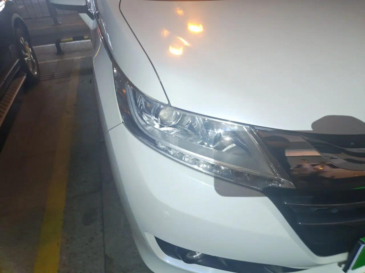 Honda Odyssey 2017 2.4L Luxury Edition — миниатюра 7