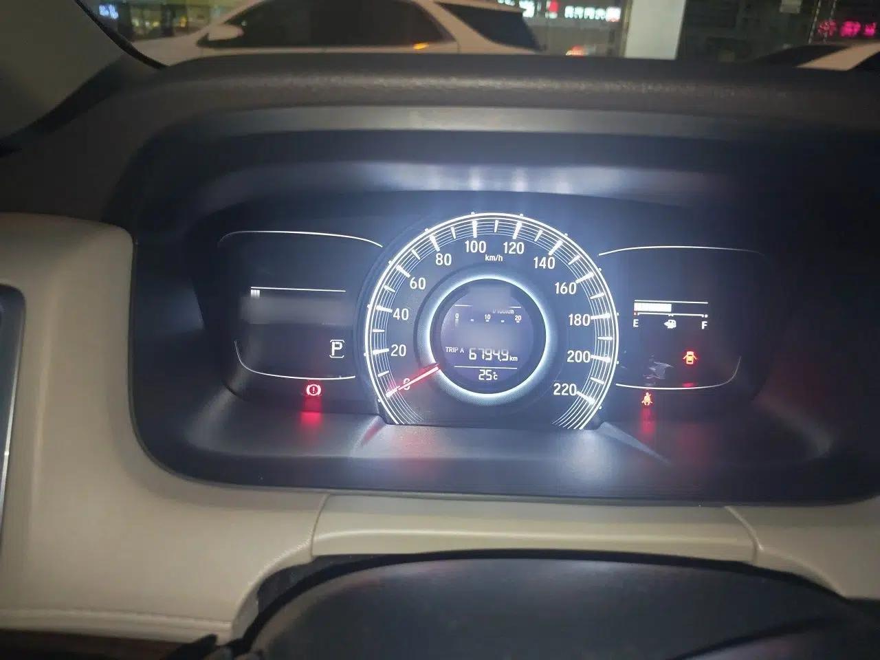 Honda Odyssey 2017 2.4L Luxury Edition — миниатюра 10