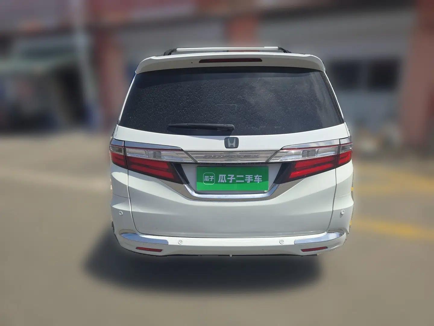 Honda Odyssey 2015 Revised Version 2.4L Supreme Edition — миниатюра 5