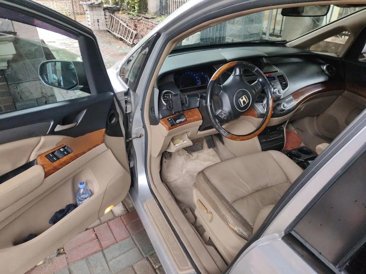 Honda Odyssey 2005 2.4L Comfort Edition — миниатюра 17