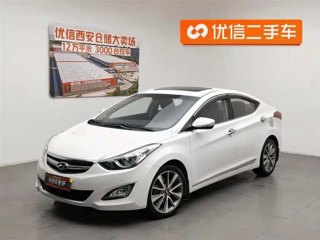 Hyundai Elantra 2015 1.6L Automatic Premium Edition — миниатюра 1