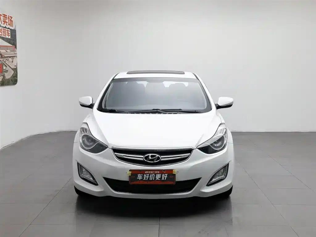 Hyundai Elantra 2015 1.6L Automatic Premium Edition — миниатюра 3