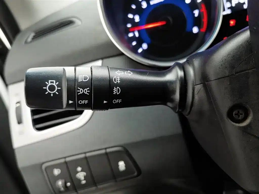 Hyundai Elantra 2015 1.6L Automatic Premium Edition — миниатюра 21