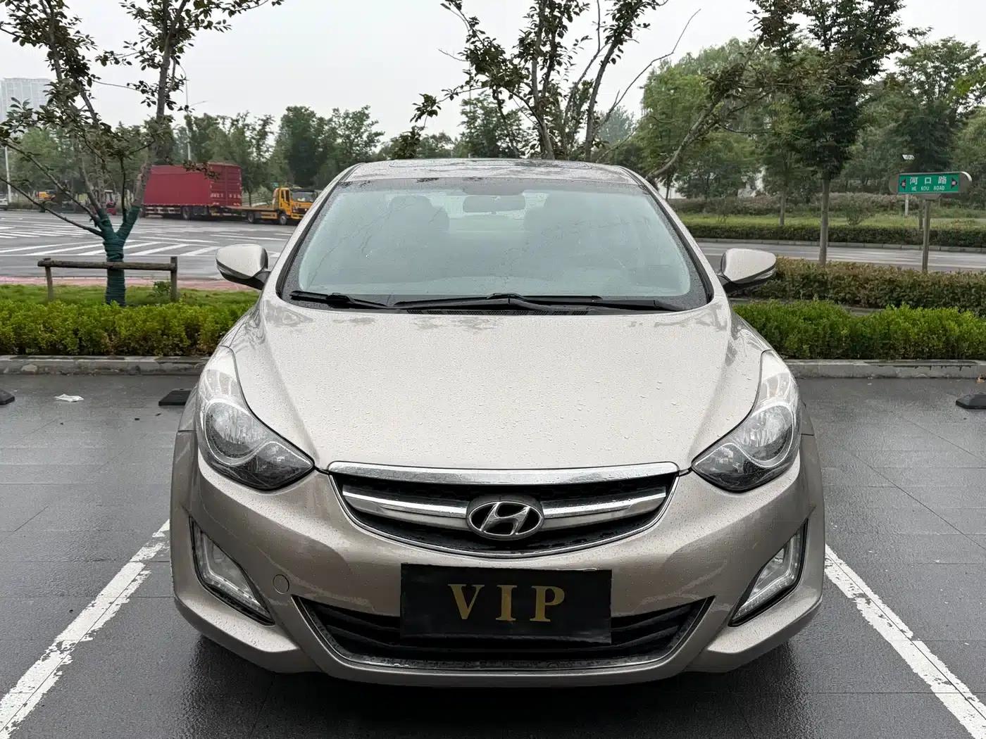 Hyundai Elantra 2015 1.6L Automatic Leading Edition — миниатюра 2