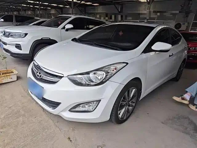 Hyundai Elantra 2015 1.6L Automatic Leading Edition