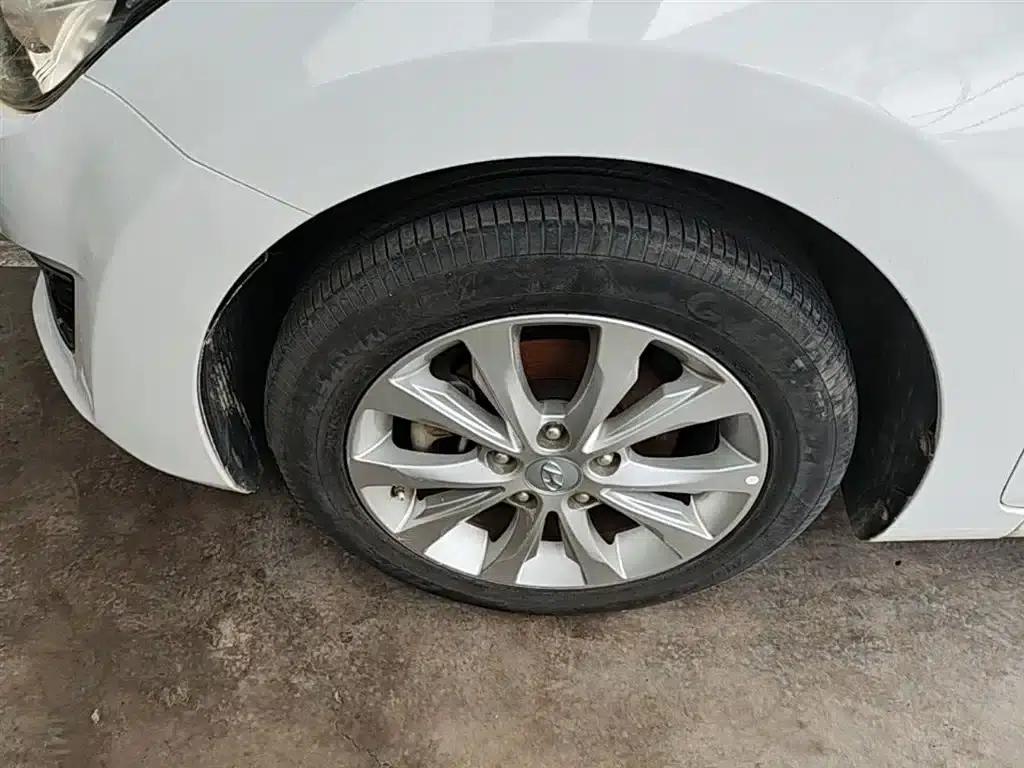 Hyundai Elantra 2016 1.6L Automatic Premium Edition — миниатюра 23