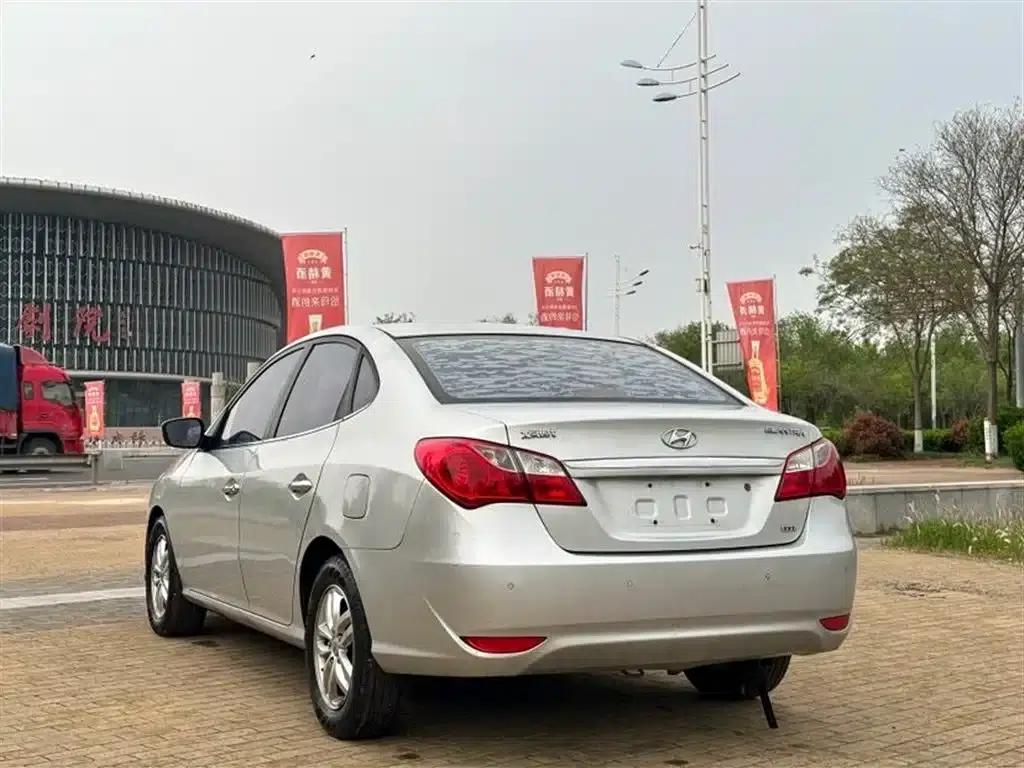 Hyundai Elantra 2011 1.6L Automatic Deluxe — миниатюра 6