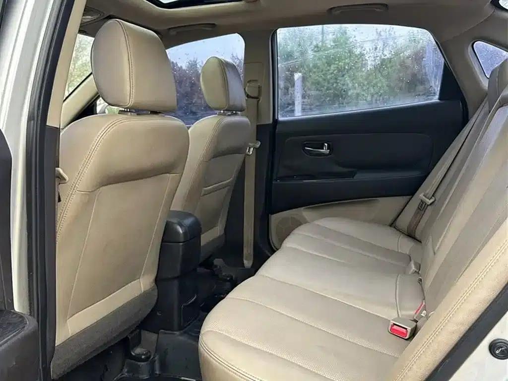 Hyundai Elantra 2011 1.6L Automatic Deluxe — миниатюра 7