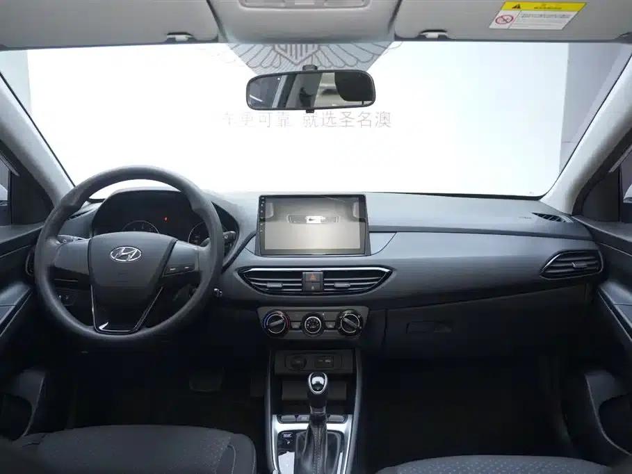 Hyundai Elantra 2020 1.6L Automatic GL Edition — миниатюра 12